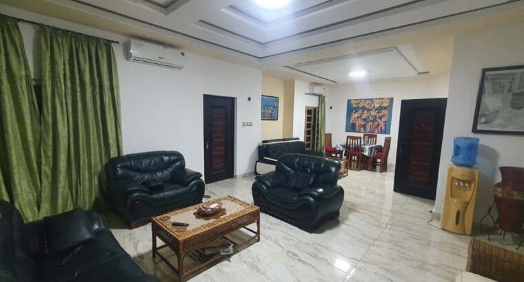 Villa Luxueuse à Louer à Agoè Adjougba  immooz